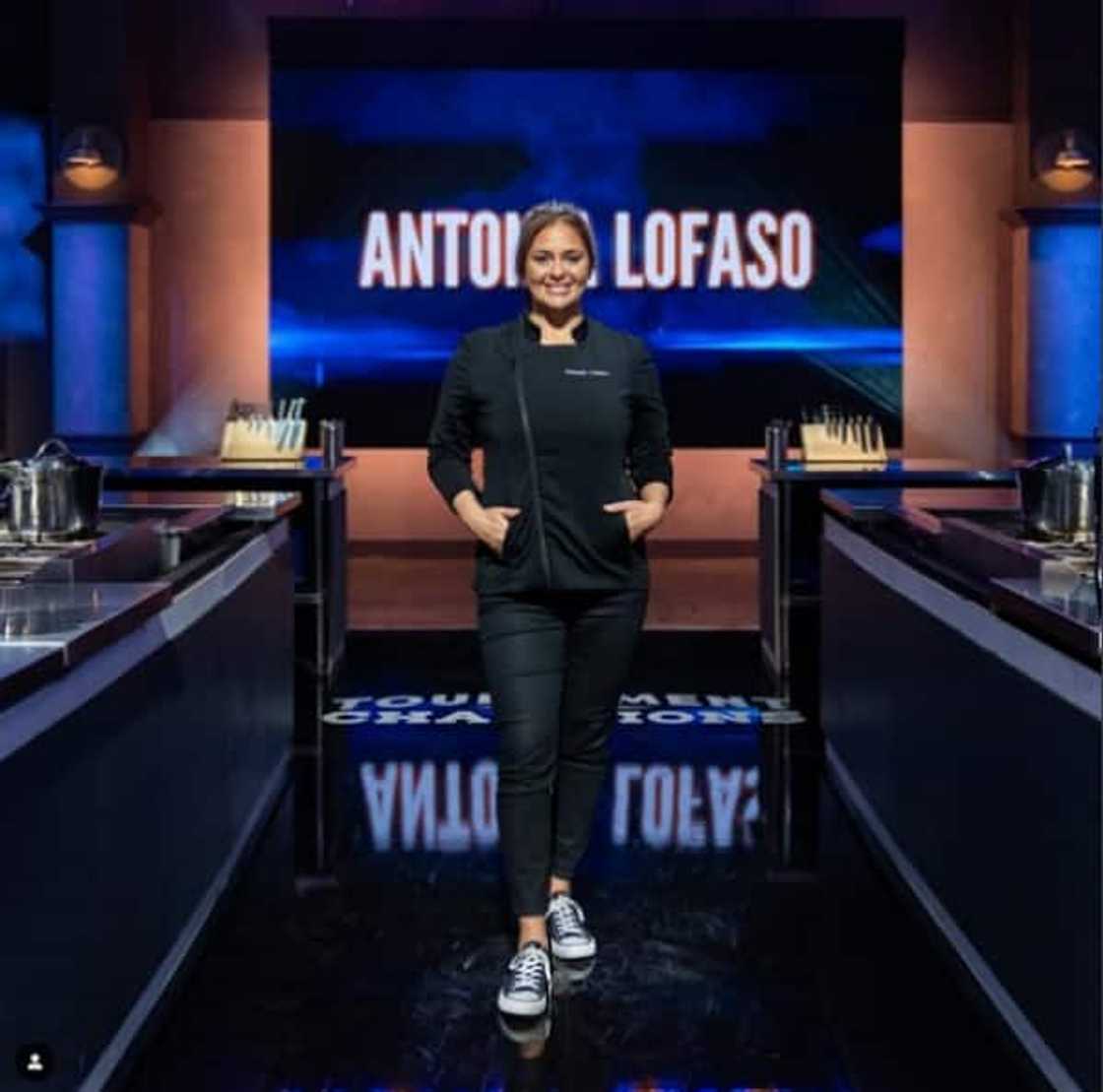 Antonia Lofaso: net worth, age, children, partner, tv shows, recipes, profiles Antonia Lofaso: net worth, age, children, partner, tv shows, recipes, profiles