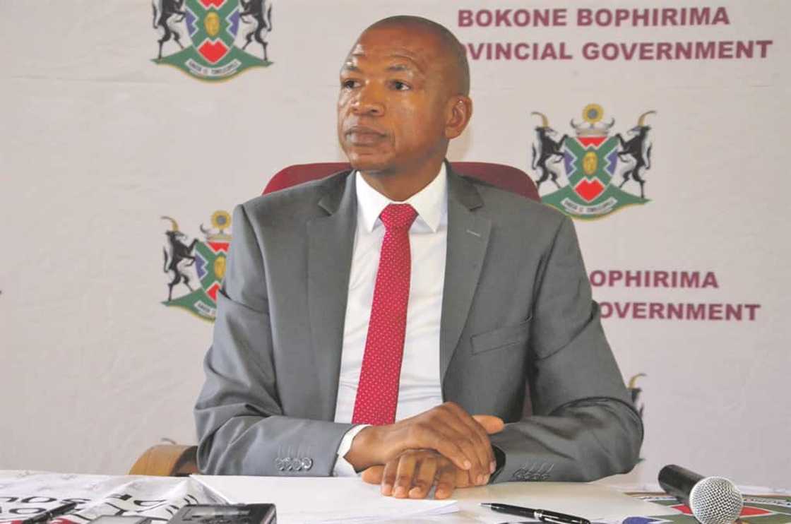 Supra Mahumapelo age Supra Mahumapelo age