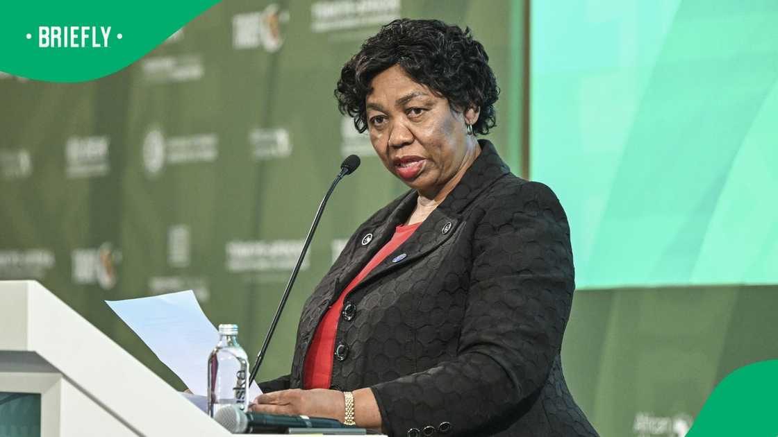 Defence Minister Angie Motshekga visited the families of the SANDF members who drowned in Komatipoort, Mpumalanga Defence Minister Angie Motshekga visited the families of the SANDF members who drowned in Komatipoort, Mpumalanga