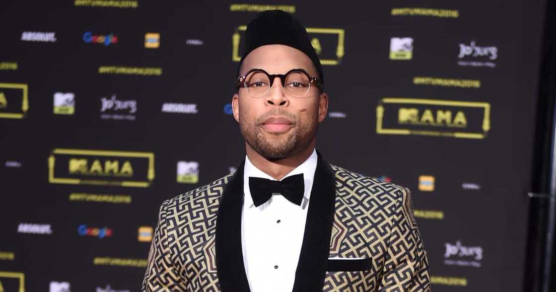 Sizwe Dhlomo shocks the timeline and reveals he would stay with cheating wife Sizwe Dhlomo shocks the timeline and reveals he would stay with cheating wife