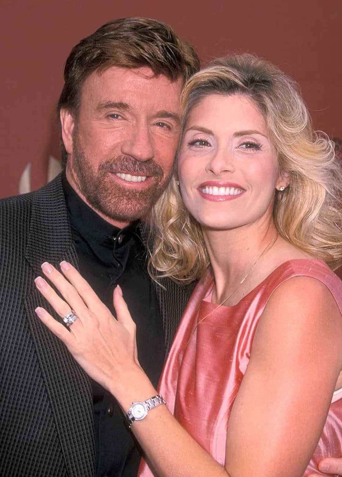 Is Chuck Norris still married to Gena O Kelley?