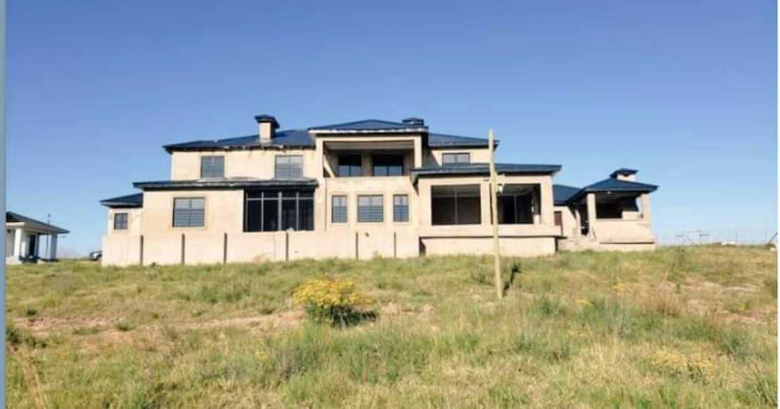 Eastern Cape mansion built for R1.5M Eastern Cape mansion built for R1.5M