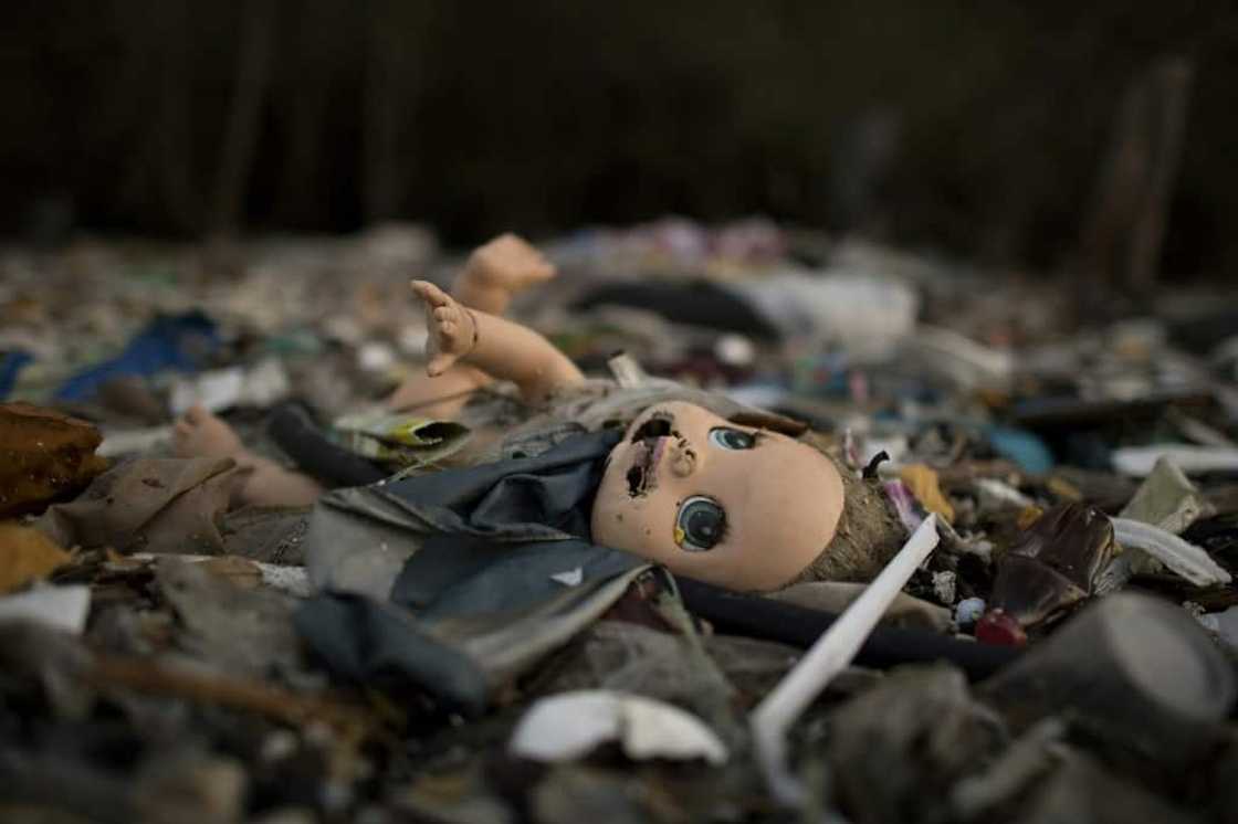 Toys, cables, electronic cigarettes, tools, electric toothbrushes, shavers, headphones and other domestic gadgets contain critical metals Toys, cables, electronic cigarettes, tools, electric toothbrushes, shavers, headphones and other domestic gadgets contain critical metals
