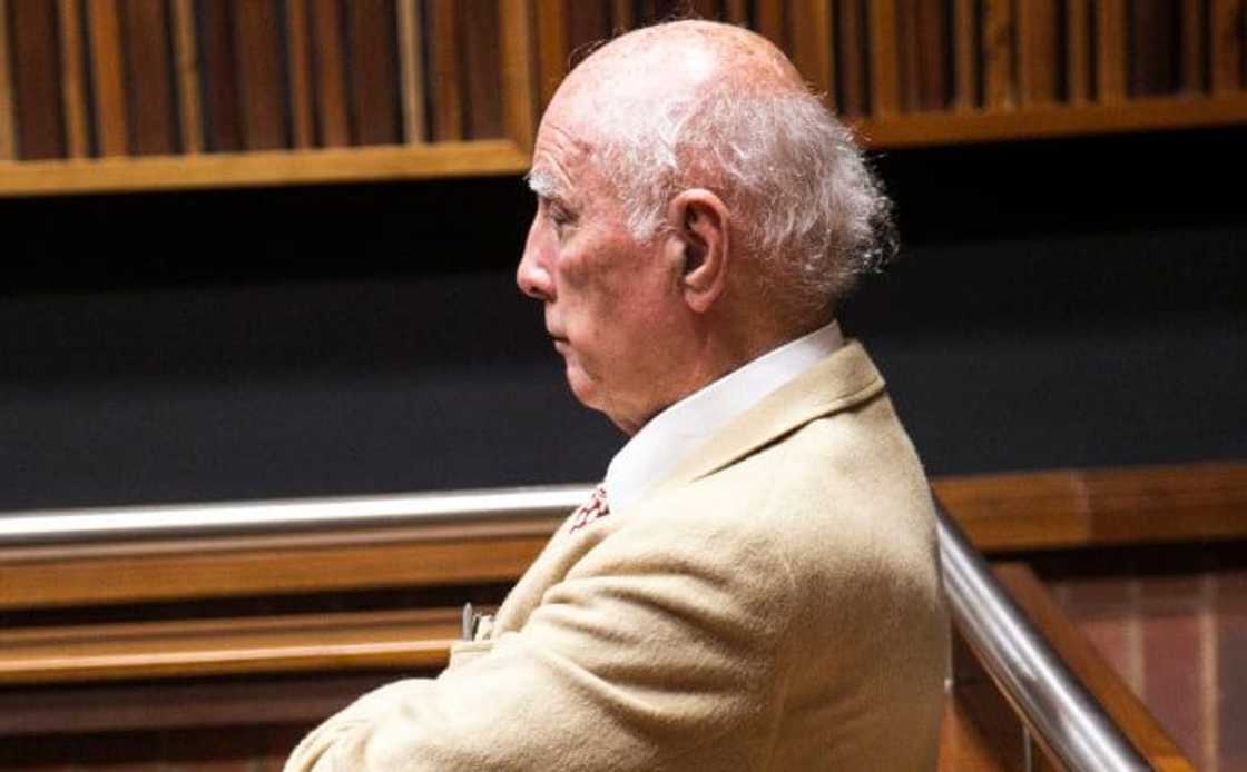 Bob Hewitt Bob Hewitt