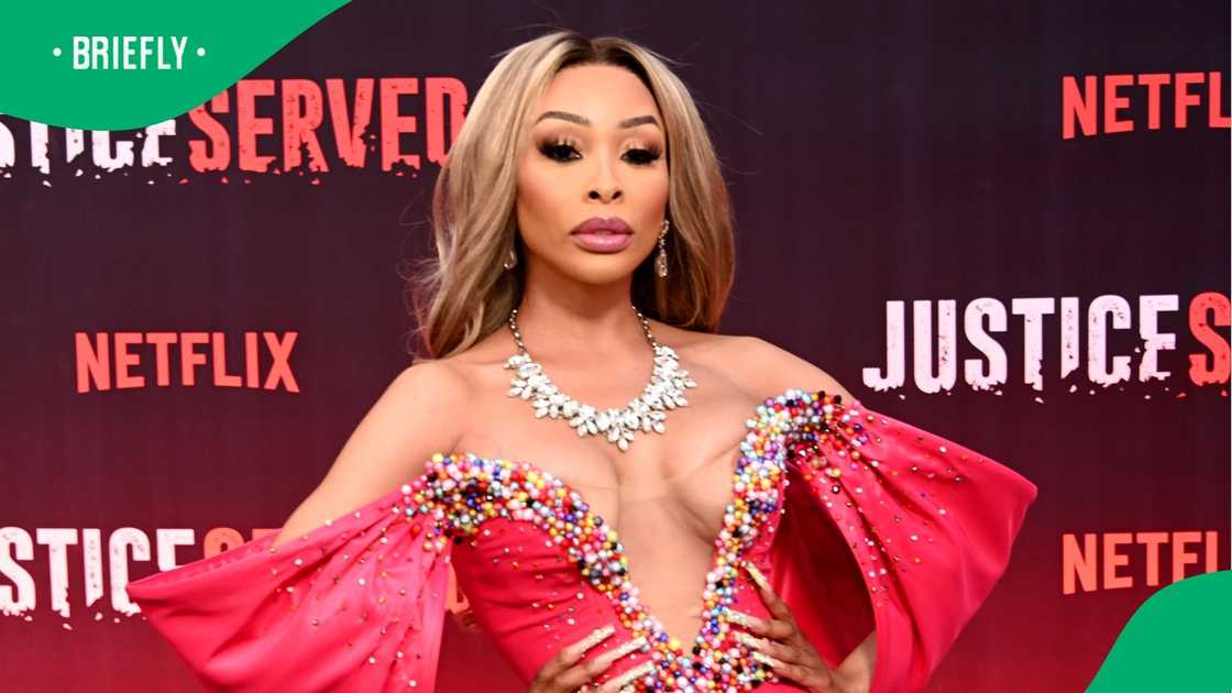 Khanyi Mbau flaunts her face