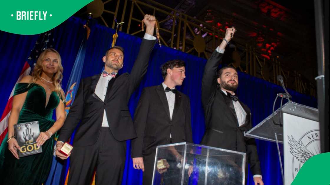 The relationship between the two groups began when the New York Young Republicans invited representatives of the Orania movement to speak in New York.