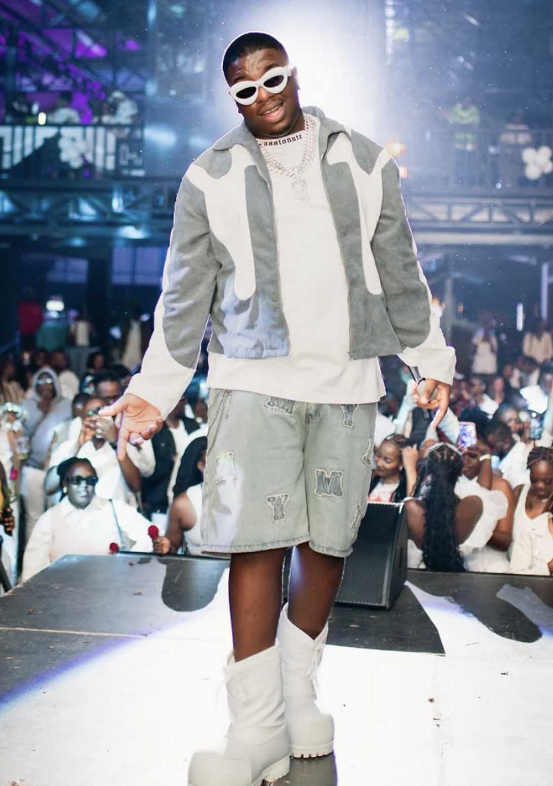 Mzansi weighed in on Khathutshelo Mangolo's incident in Zimbabwe