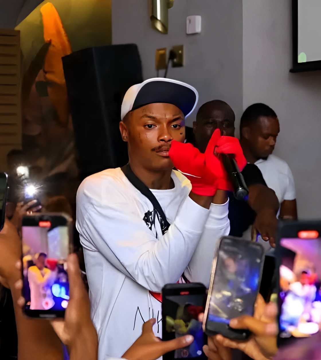 An old video of Shebeshxt resurfaced online An old video of Shebeshxt resurfaced online