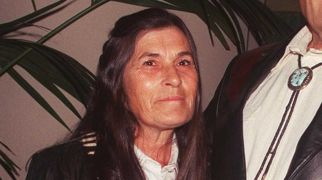 Who was actor Clint Walker's wife? Who was actor Clint Walker's wife?