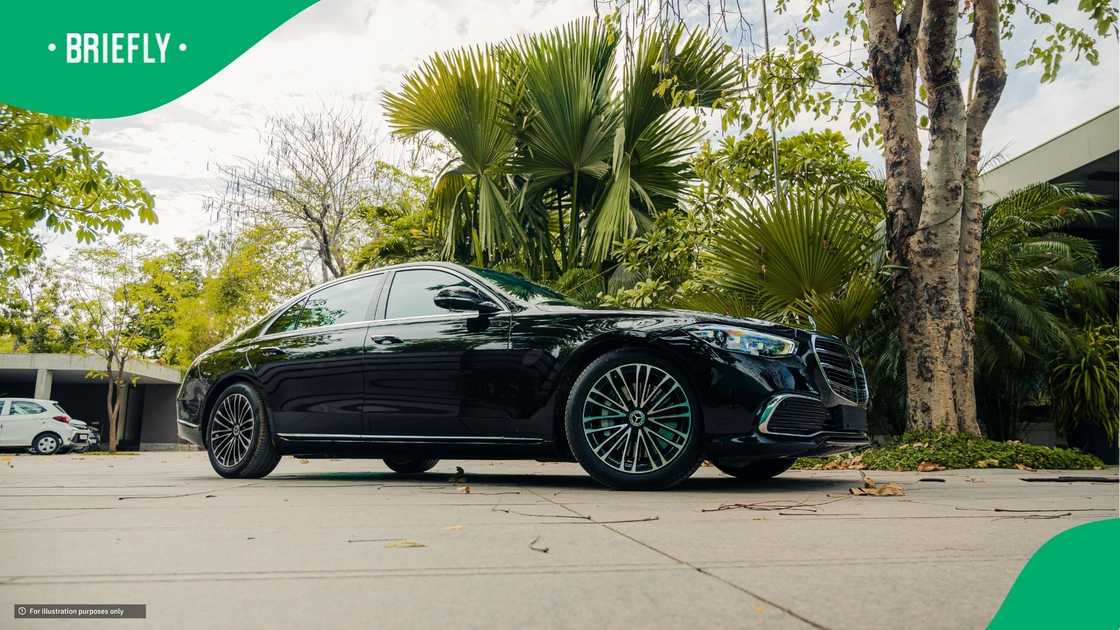 A Maybach was involved in a accident in a video
