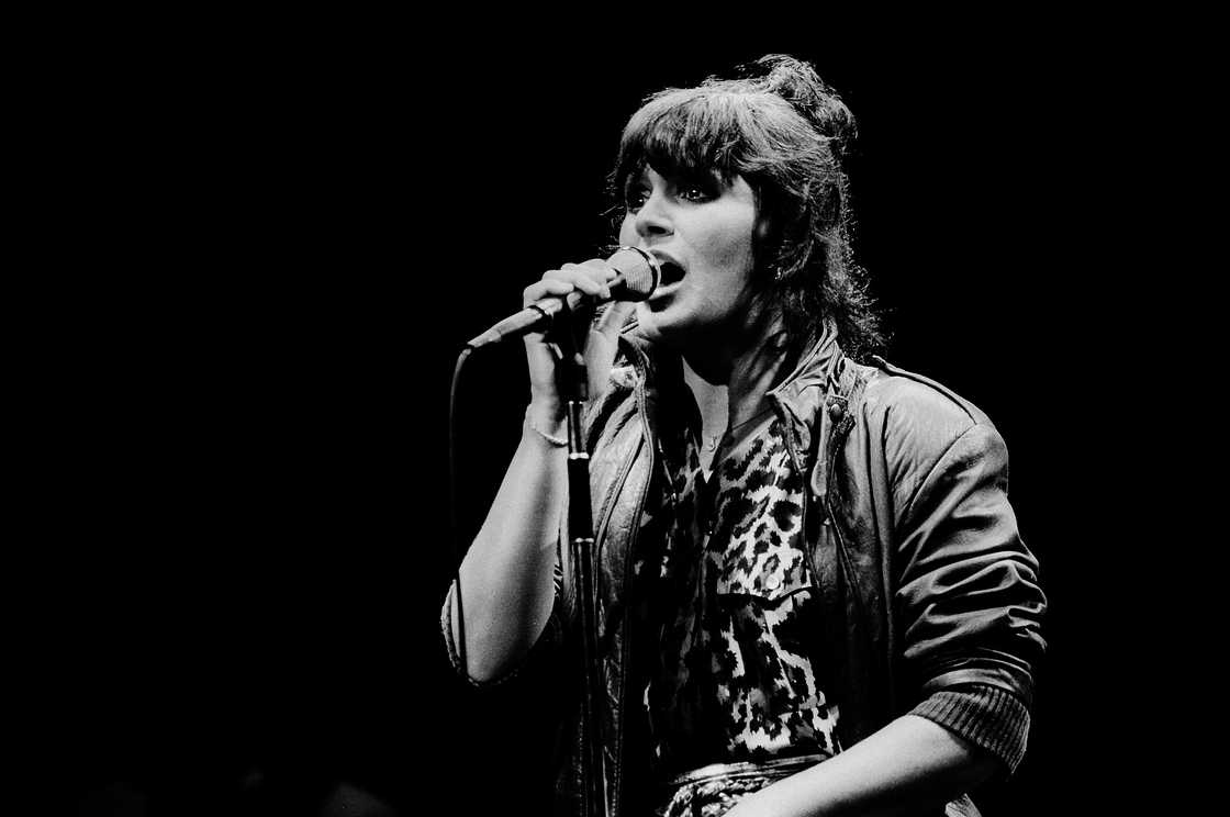 American singer Linda Ronstadt in Hoffman Estates, Illinois