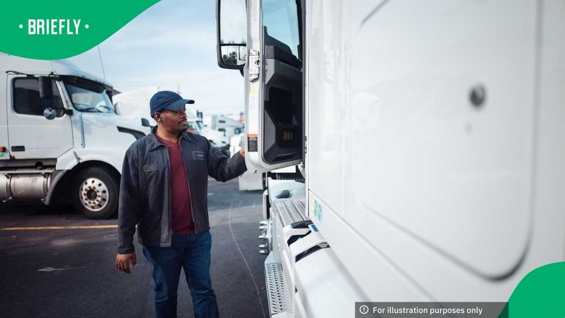 Some South Africans were not impressed after letting a would-be thug hang onto the sides of his moving truck Some South Africans were not impressed after letting a would-be thug hang onto the sides of his moving truck