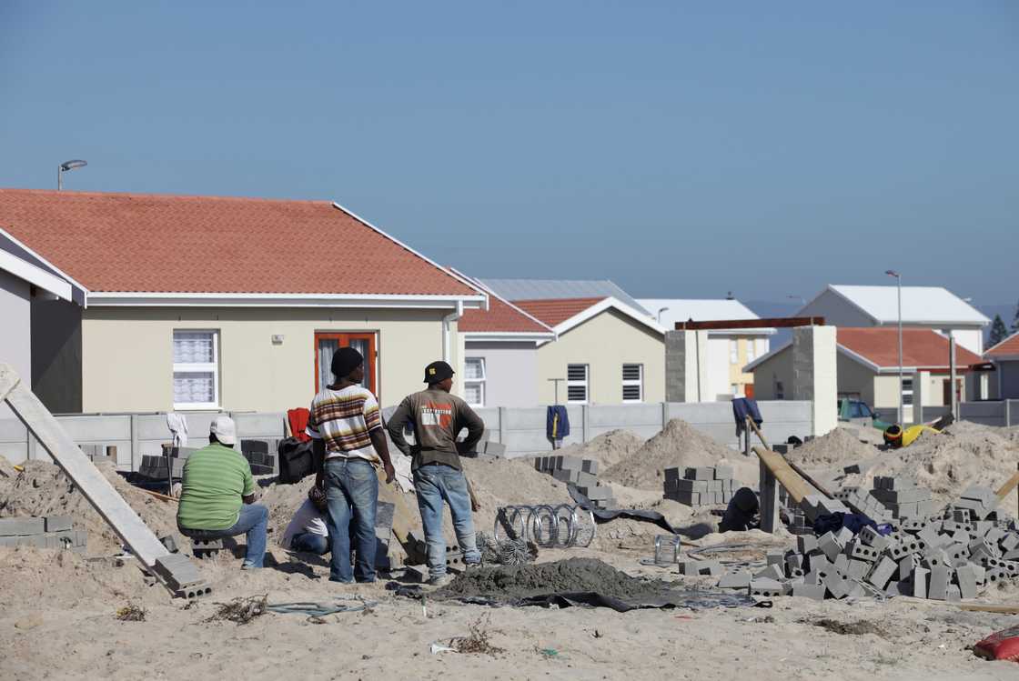 Woman encouraged South Africans to build Woman encouraged South Africans to build