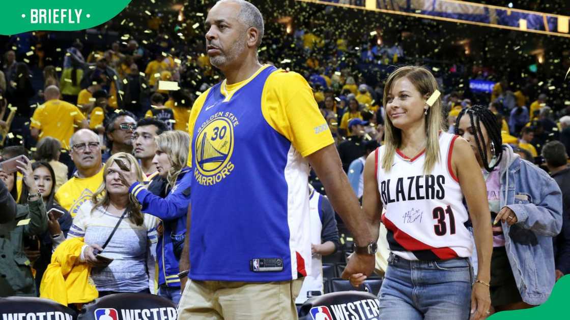 Dell Curry and Sonya Curry during the 2019 NBA Western Conference Finals at Oracle Arena Dell Curry and Sonya Curry during the 2019 NBA Western Conference Finals at Oracle Arena