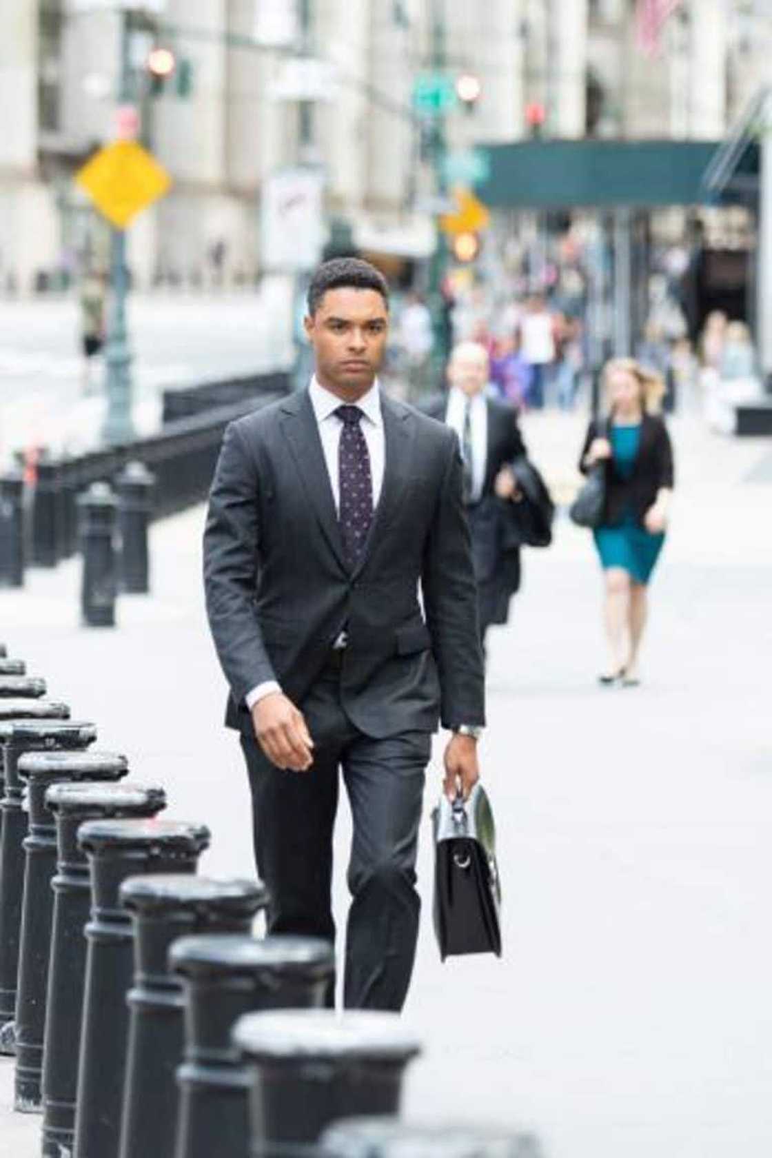 Duke of Hastings: 7 stunning photos of Bridgerton actor who is making women salivate Duke of Hastings: 7 stunning photos of Bridgerton actor who is making women salivate