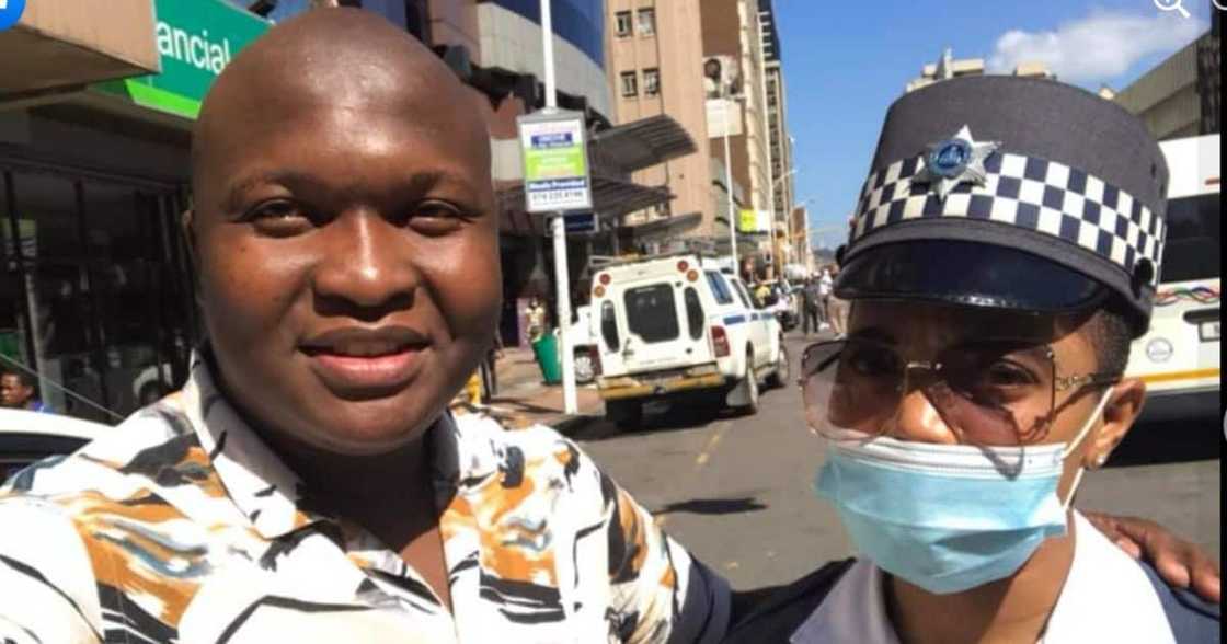 Ntsikelelo Gojana has praised the Durban Metro Police officer for helping him in the CBD, Image: Facebook Ntsikelelo Gojana has praised the Durban Metro Police officer for helping him in the CBD, Image: Facebook