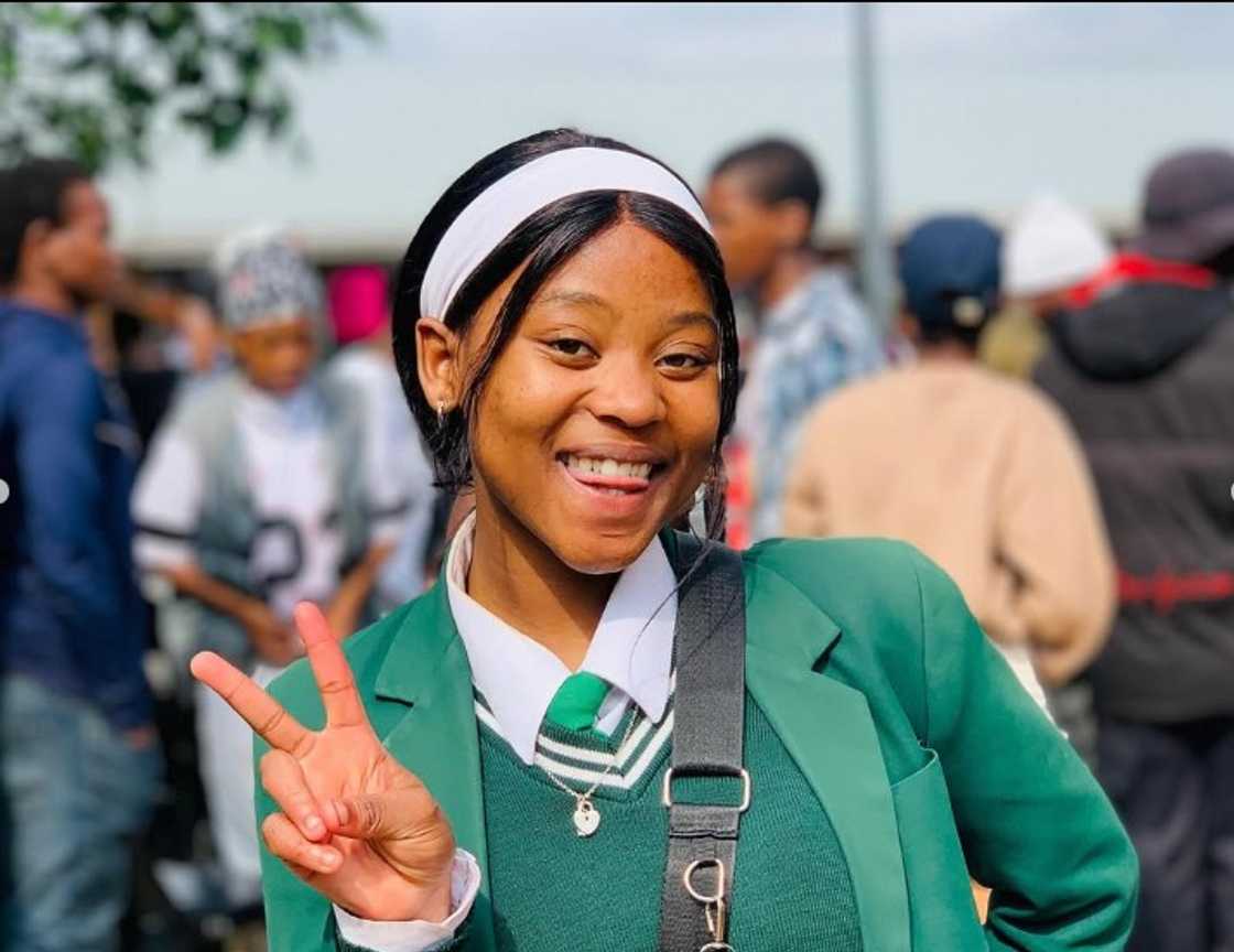 Naledi Aphiwe has been in controversies Naledi Aphiwe has been in controversies