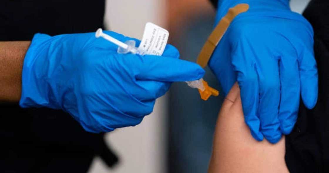 Doctor Accidentally Injects Woman with 6 Doses of COVID-19 Vaccine Doctor Accidentally Injects Woman with 6 Doses of COVID-19 Vaccine