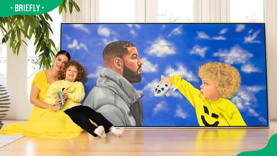Drake's baby mamma Sophie Brussaux Drake's baby mamma Sophie Brussaux