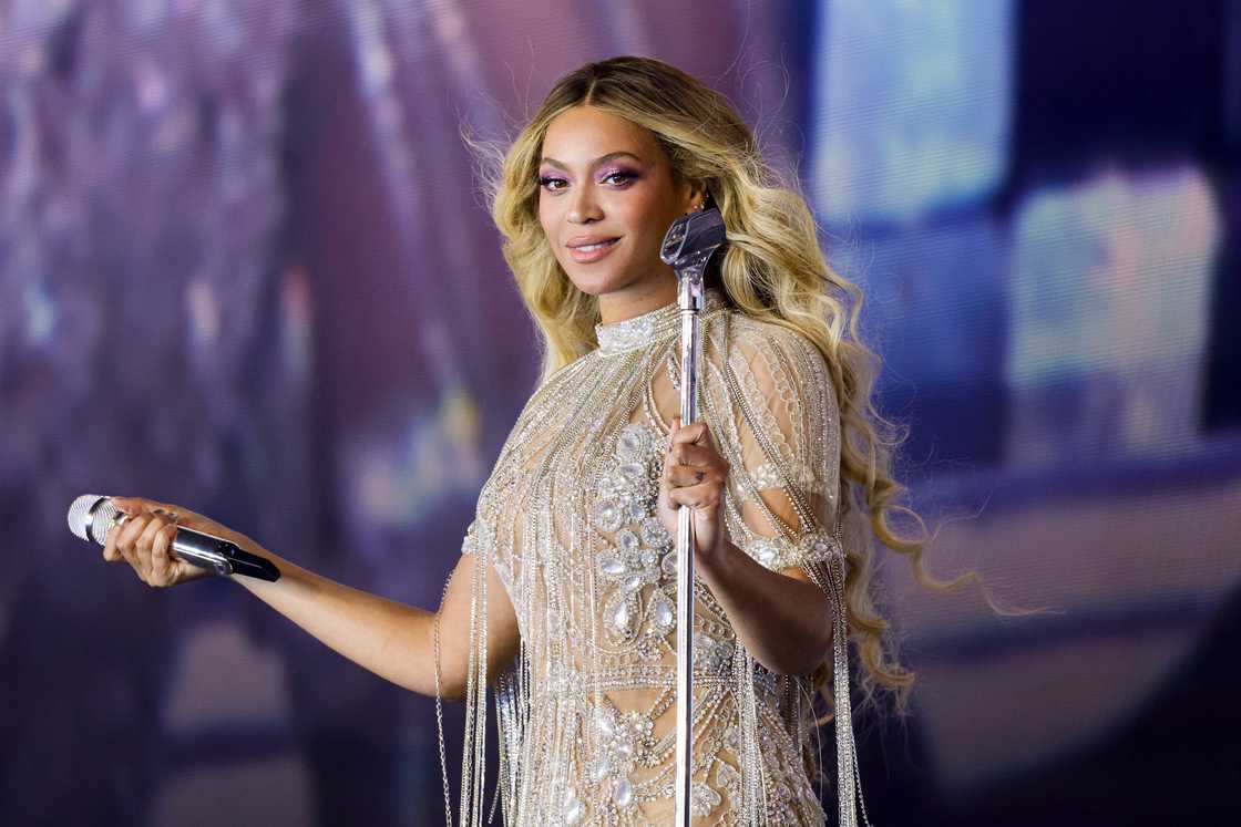 Beyonce performing in Poland