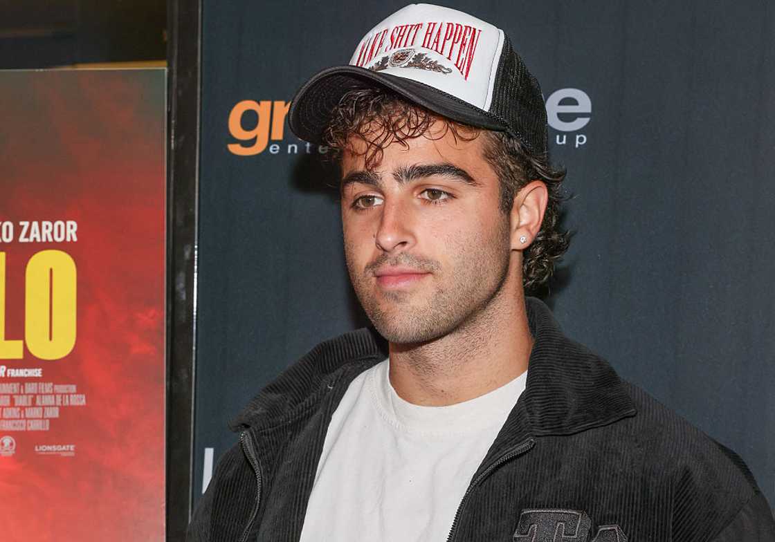 Nick Nayersina Nick Nayersina