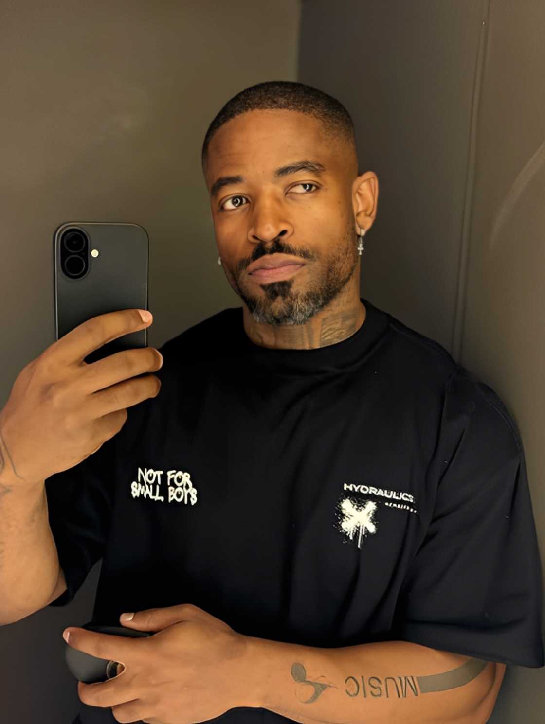 Netizens were stunned by Prince Kaybee and Lasizwe's photoshopped picture Netizens were stunned by Prince Kaybee and Lasizwe's photoshopped picture