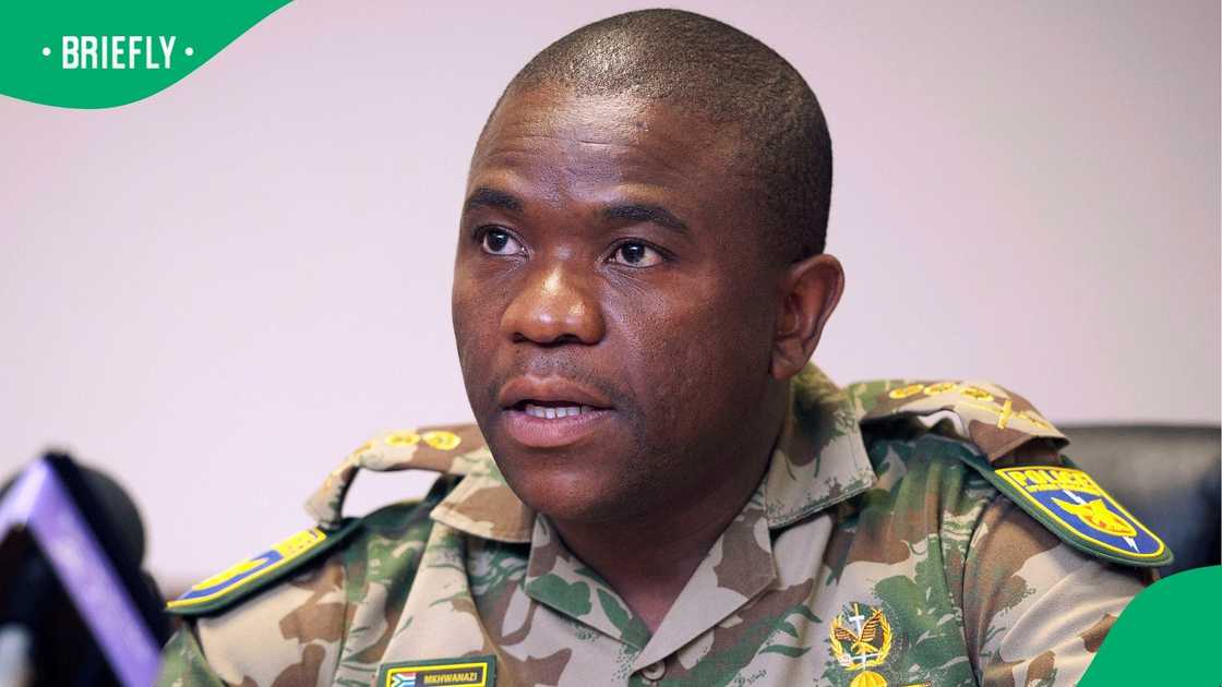 Lieutenant-General Nhlanhla Mkhwanazi explained his attire during his press briefing Lieutenant-General Nhlanhla Mkhwanazi explained his attire during his press briefing