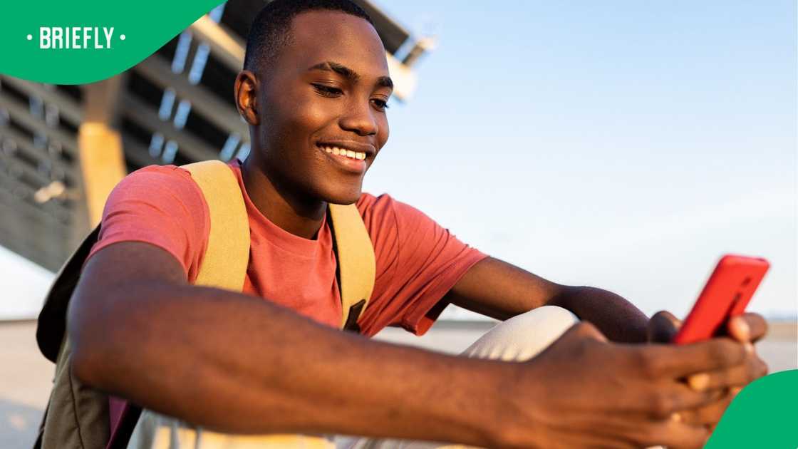 A local man rewards his wife for being amazing wife and mom and Mzansi can't get enough. A local man rewards his wife for being amazing wife and mom and Mzansi can't get enough.