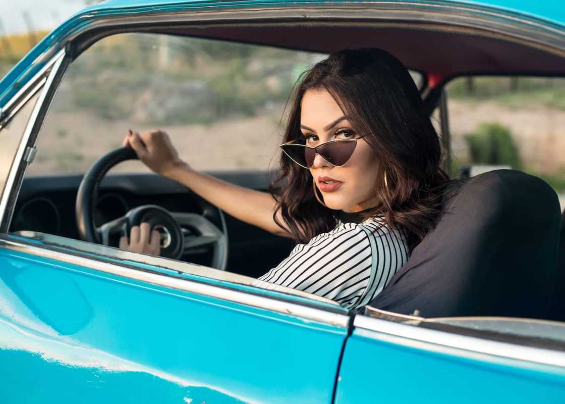 Can you collect your driver's license on a Saturday? Can you collect your driver's license on a Saturday?