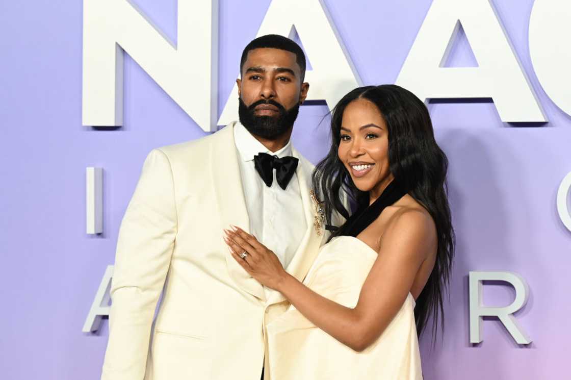 Skyh Black and KJ Smith embrace each other on the red carpet Skyh Black and KJ Smith embrace each other on the red carpet