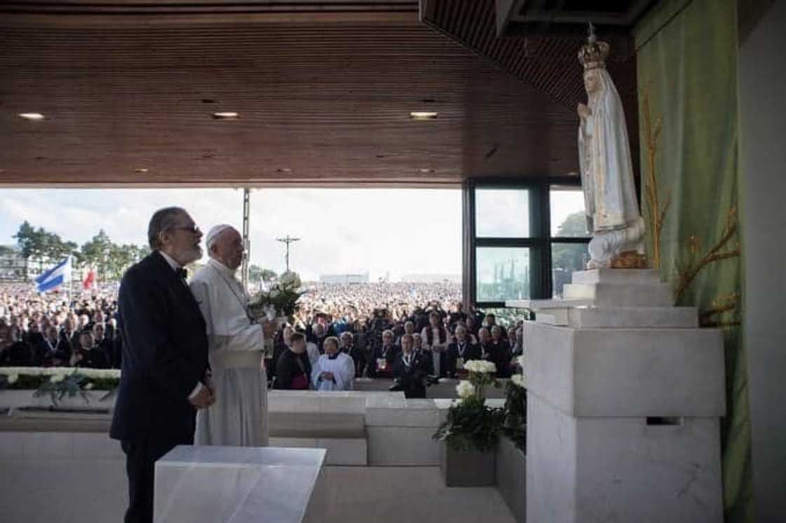 Pope Francis’ personal doctor succumbs to COVID-19 complications Pope Francis’ personal doctor succumbs to COVID-19 complications