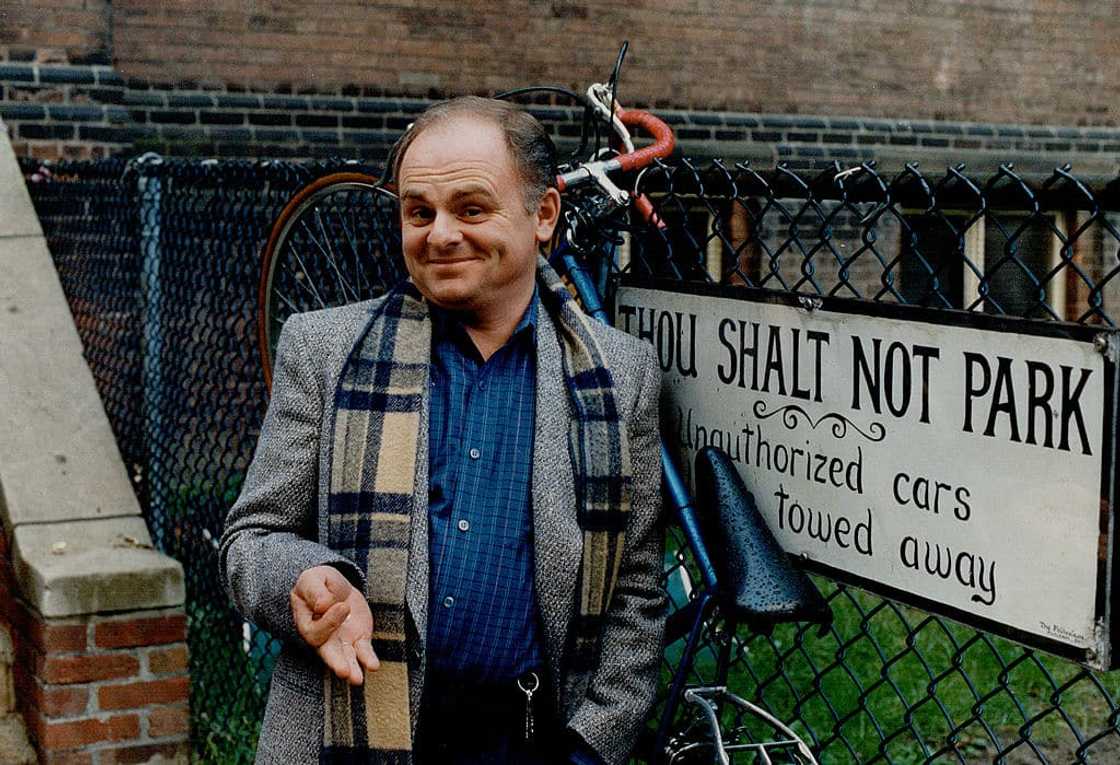 Gary Burghoff net worth Gary Burghoff net worth