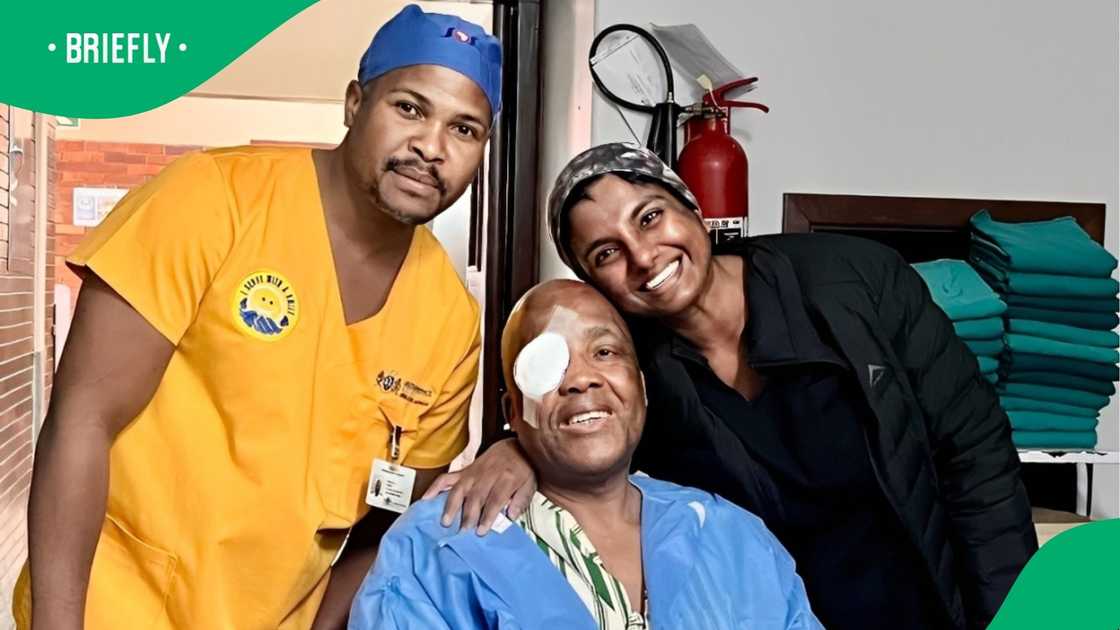 Dr Aaron Motsoaledi encouraged others to follow his example Dr Aaron Motsoaledi encouraged others to follow his example