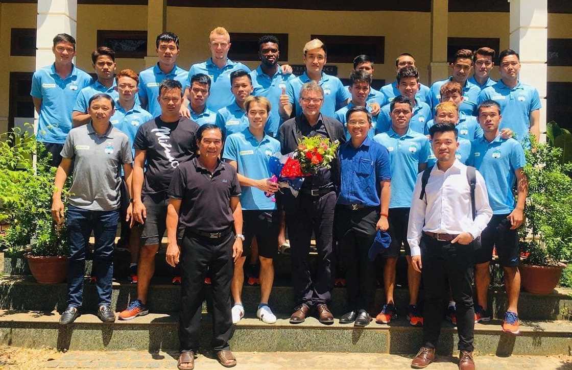 Philippe Troussier vietnam Philippe Troussier vietnam