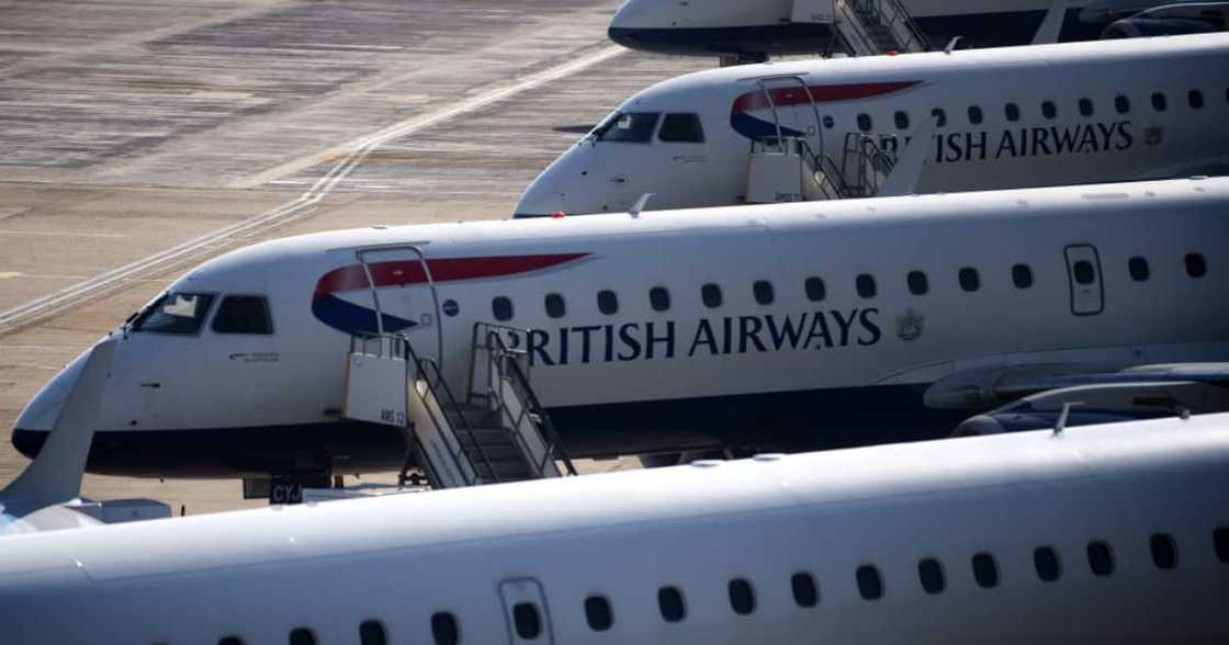 UK, Travel ban, South Africa, Red List, Petition UK, Travel ban, South Africa, Red List, Petition