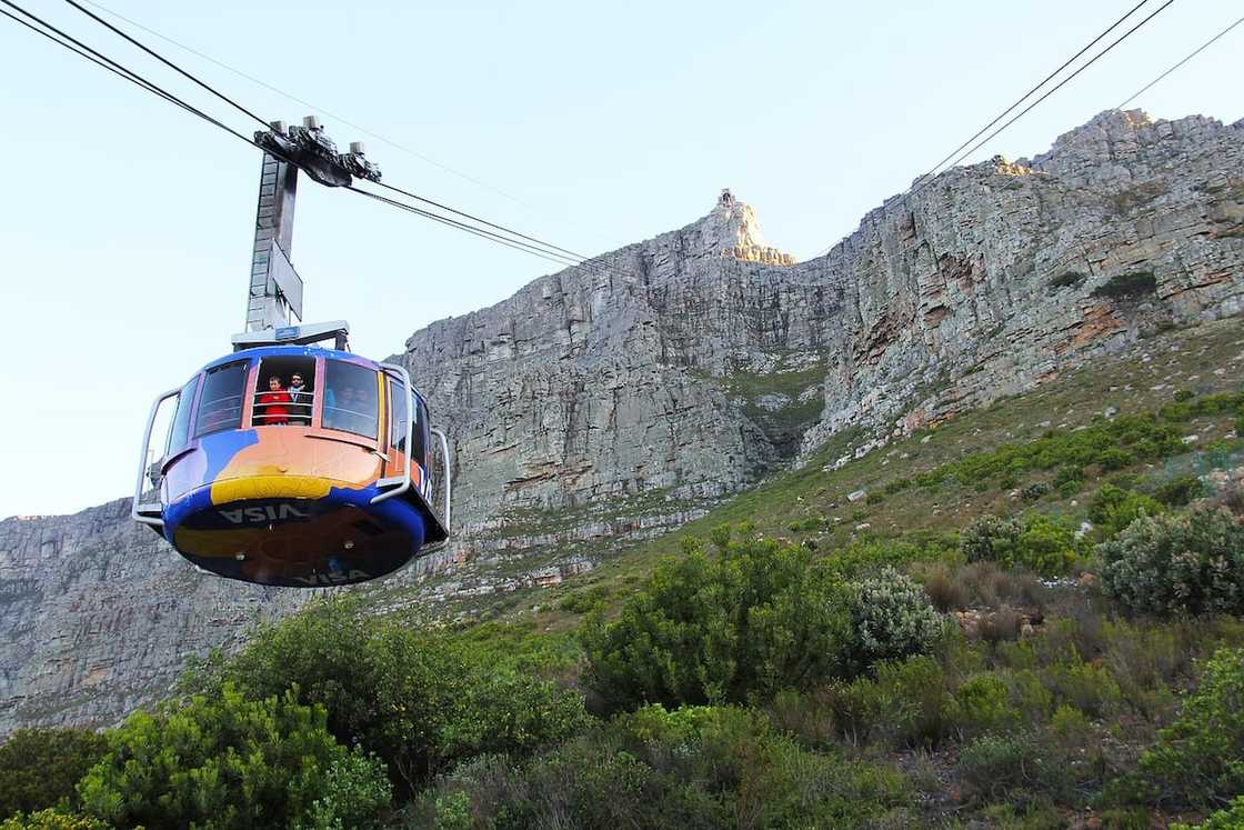 Cable car with Table Mountain