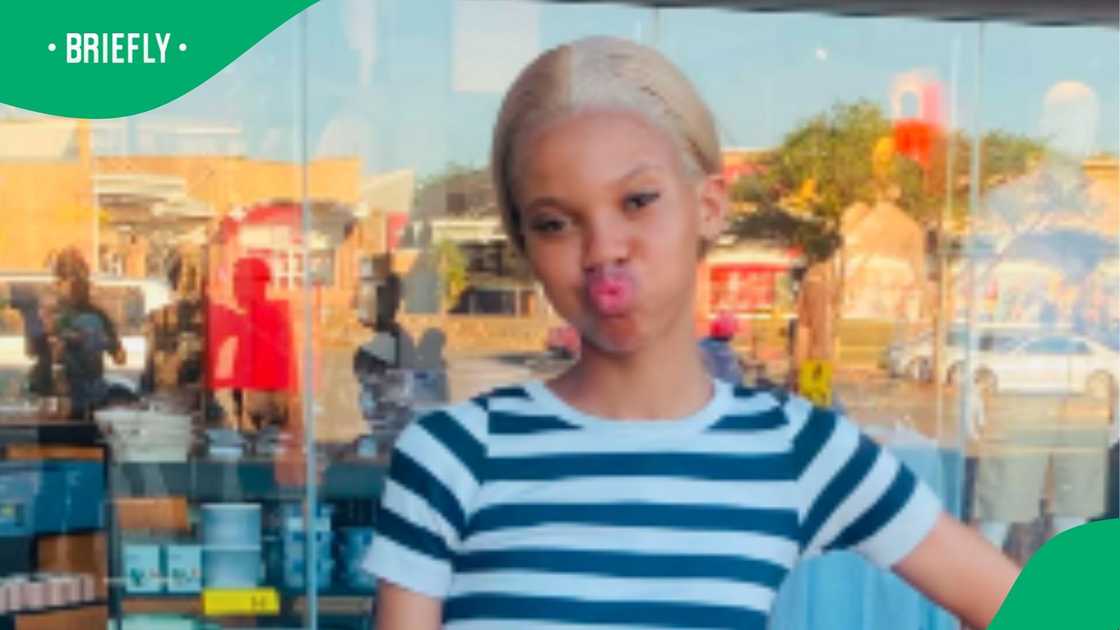 woman copes with Afrikaans lectures