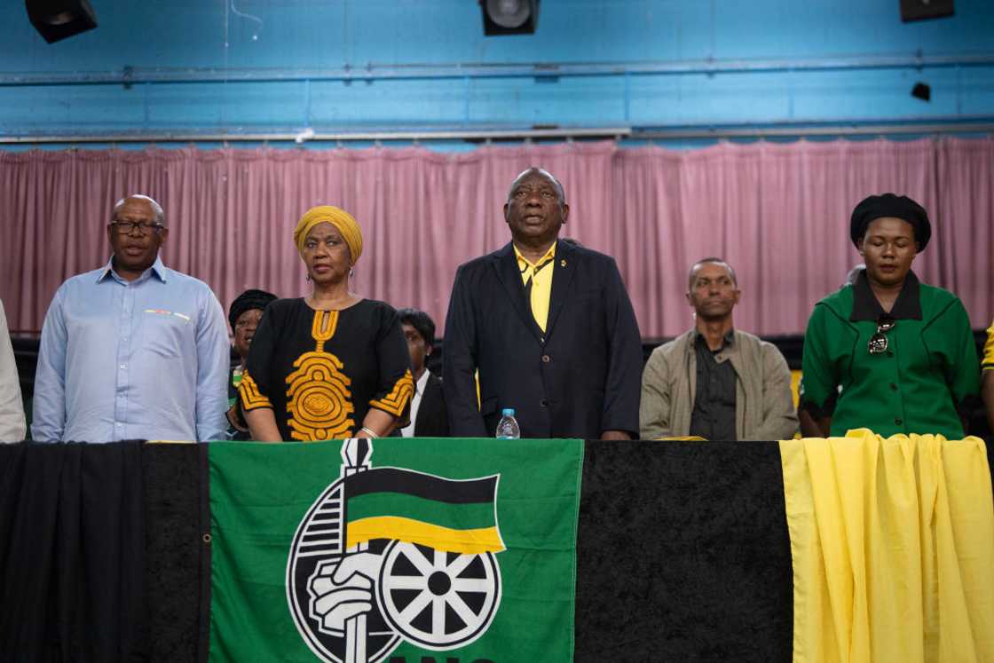 The ANC met with the DA to discuss the GNU The ANC met with the DA to discuss the GNU