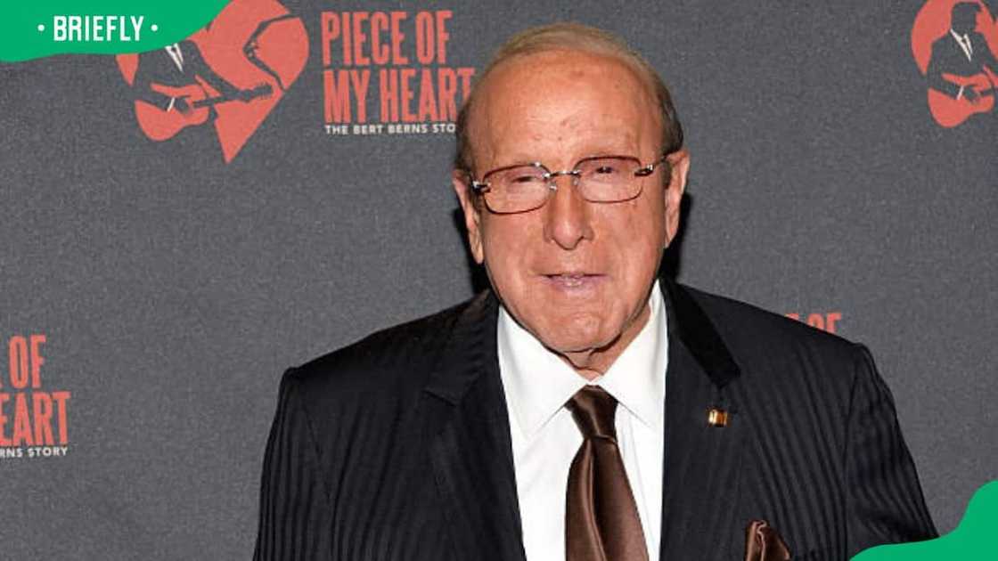 clive davis' net worth