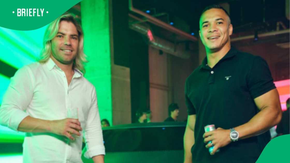 Cheslin Kolbe flaunts an expensive Land Rover car while chilling in Japan with Faf de Klerk. Cheslin Kolbe flaunts an expensive Land Rover car while chilling in Japan with Faf de Klerk.