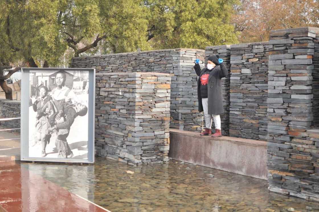 Hector Pieterson Soweto uprising Hector Pieterson Soweto uprising