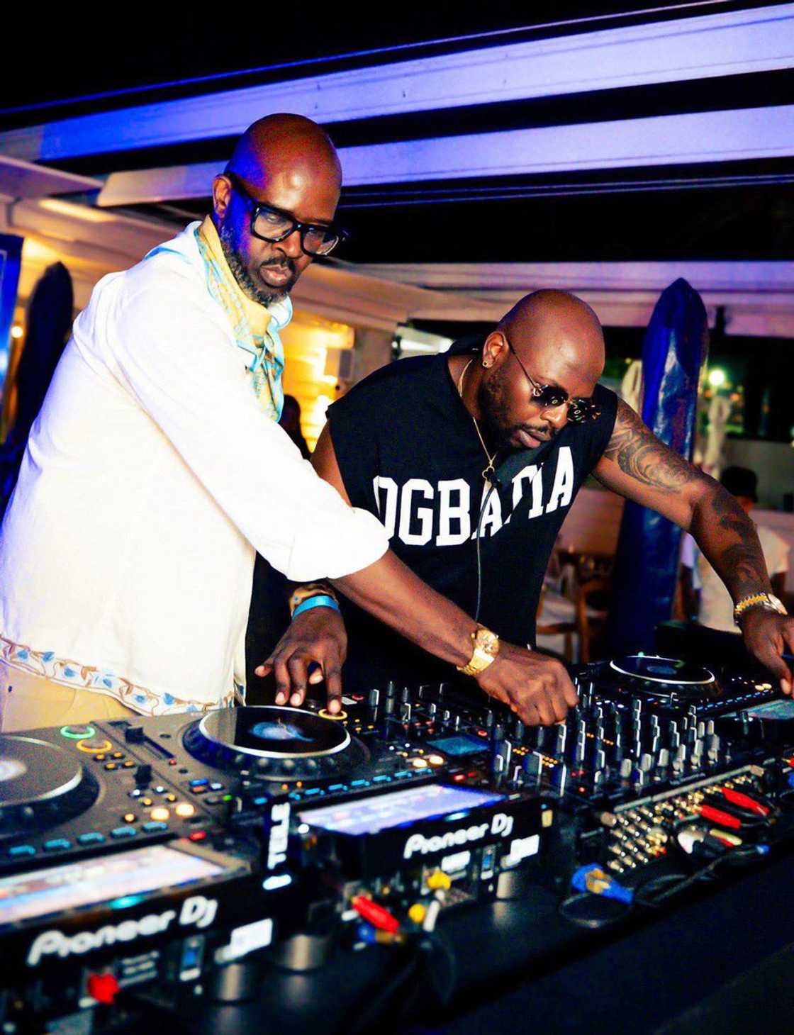 Black Coffee responds to DJ Maphorisa and Kabza De Small criticism Black Coffee responds to DJ Maphorisa and Kabza De Small criticism