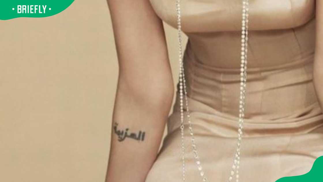 Angelina Jolie’s Arabic tattoo Angelina Jolie’s Arabic tattoo