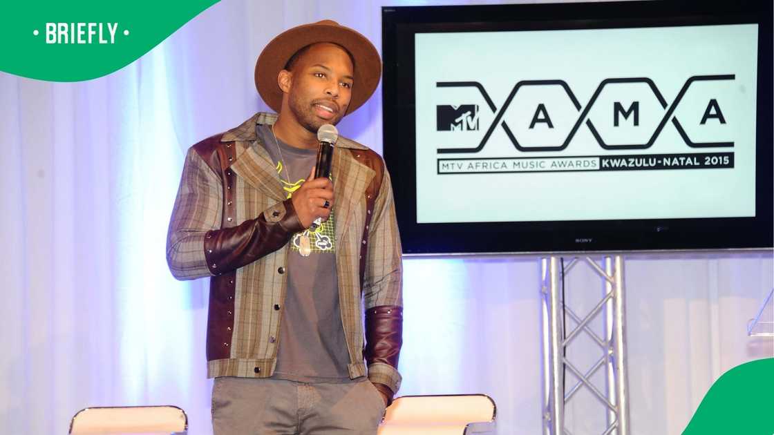 Sizwe Dhlomo confirms DJ Sbu is Mzekezeke Sizwe Dhlomo confirms DJ Sbu is Mzekezeke