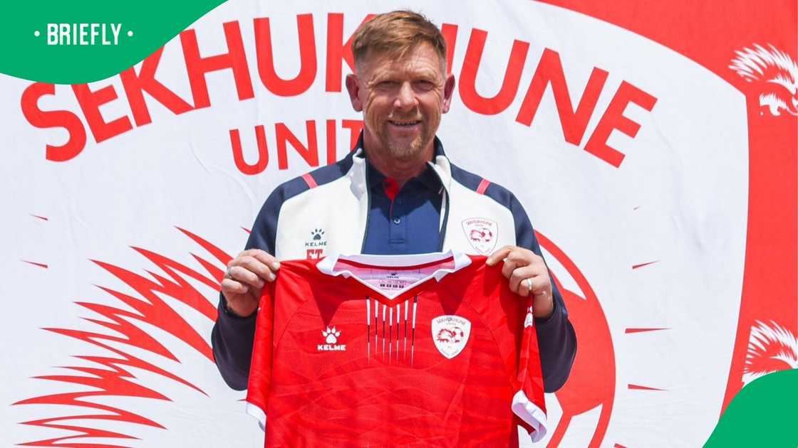 Sekhukhune United, Eric Tinkler. Sekhukhune United, Eric Tinkler.