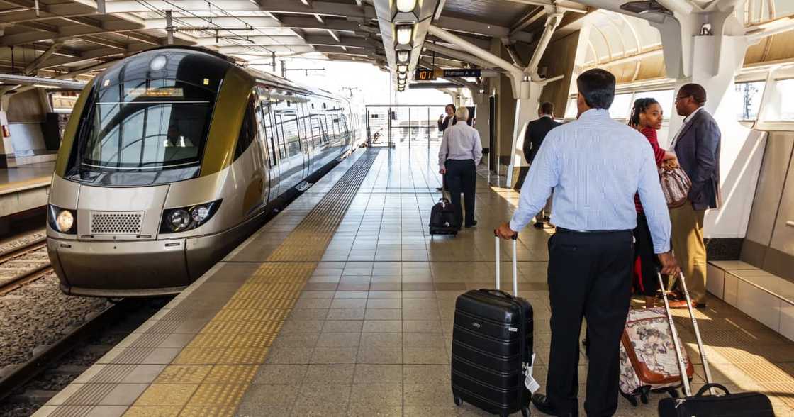 high-speed trains, South African, Gautrain, Cape Town, Gauteng, bullet trains high-speed trains, South African, Gautrain, Cape Town, Gauteng, bullet trains