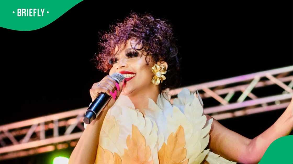 Kelly Khumalo criticised over her outfit