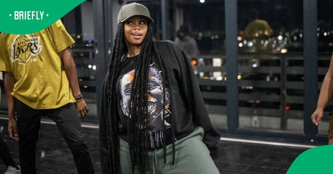 Bontle Modiselle does epic TikTok dance challenge. Bontle Modiselle does epic TikTok dance challenge.
