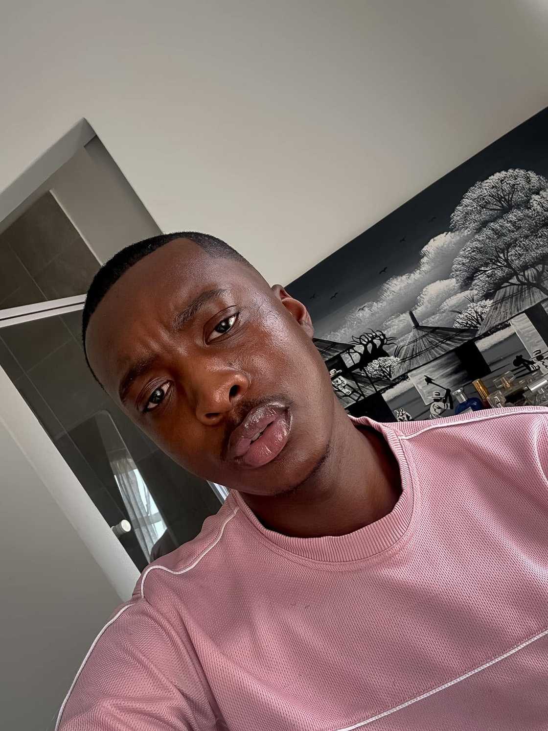 Zimbabwean influencer shows off R25k-a-month Cape Town apartment Zimbabwean influencer shows off R25k-a-month Cape Town apartment
