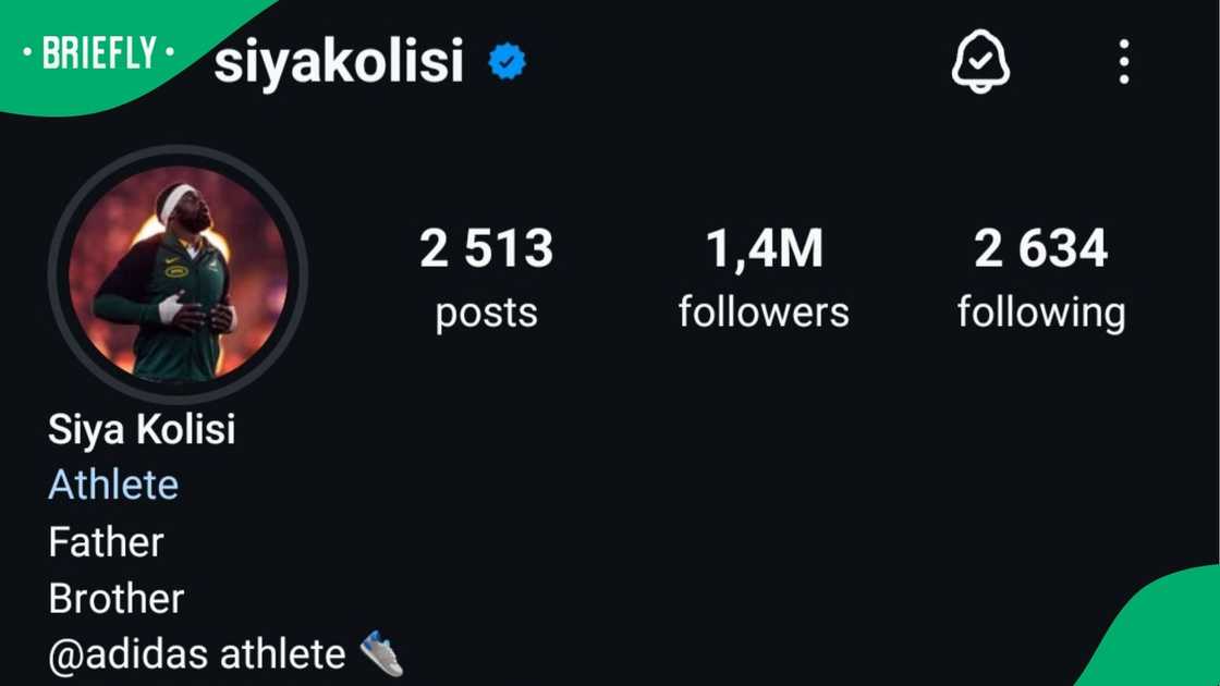 Siya Kolisi showed his new Instagram profile picture.